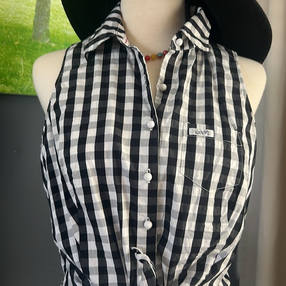 Guess Jeans checkered gingham tie front top - Picture 3 of 10